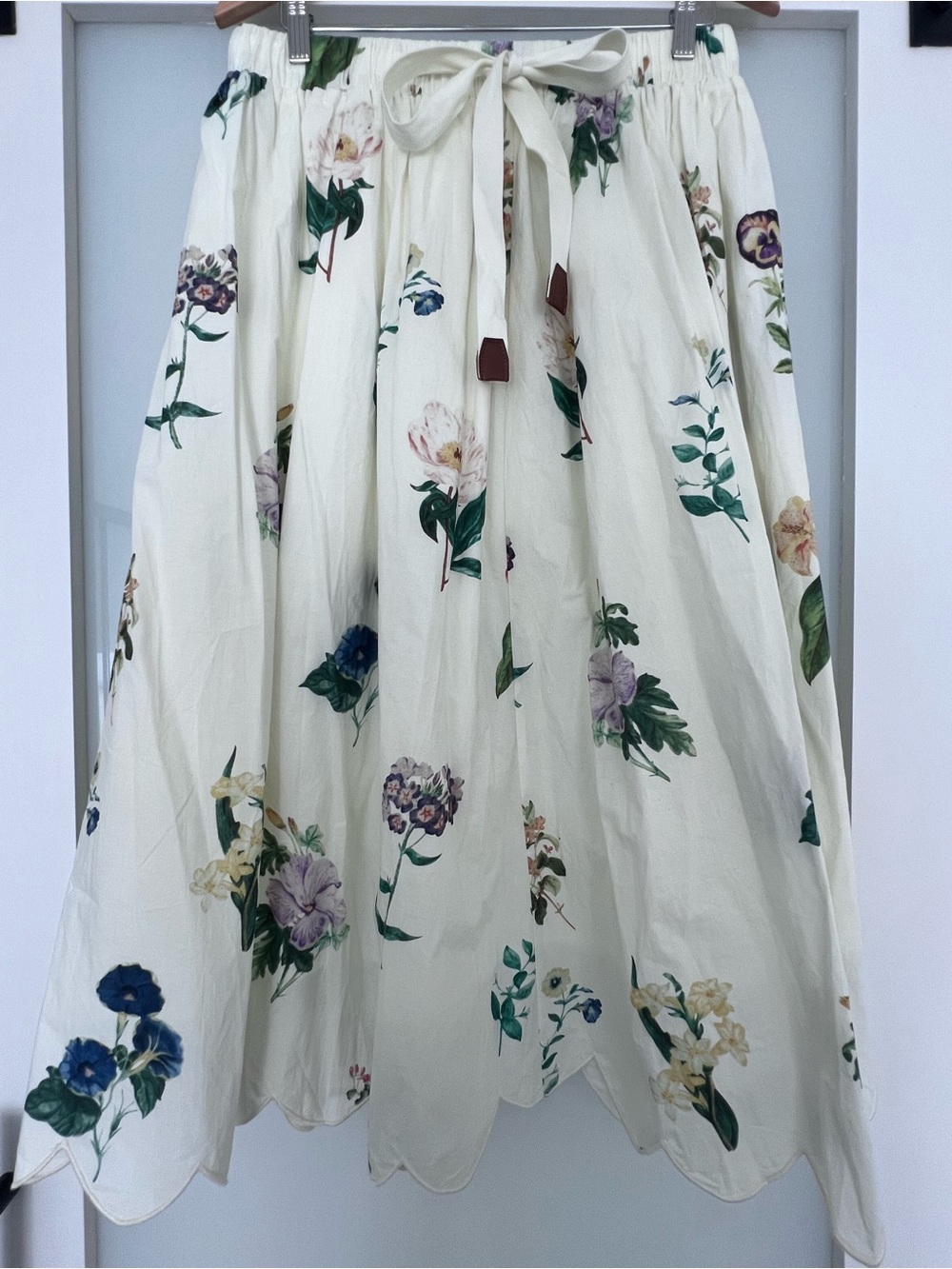 En Saison Cream Floral Scallop-Hem Midi Skirt with Tie Waist